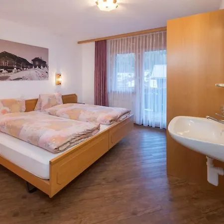 Helvetia Appartement-fewo Dachwohnung Nr- 7 By Interhome